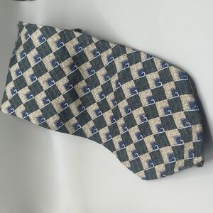KENNETH COLE NEW YORK Neck Tie 100% Silk Green Beige Geometric